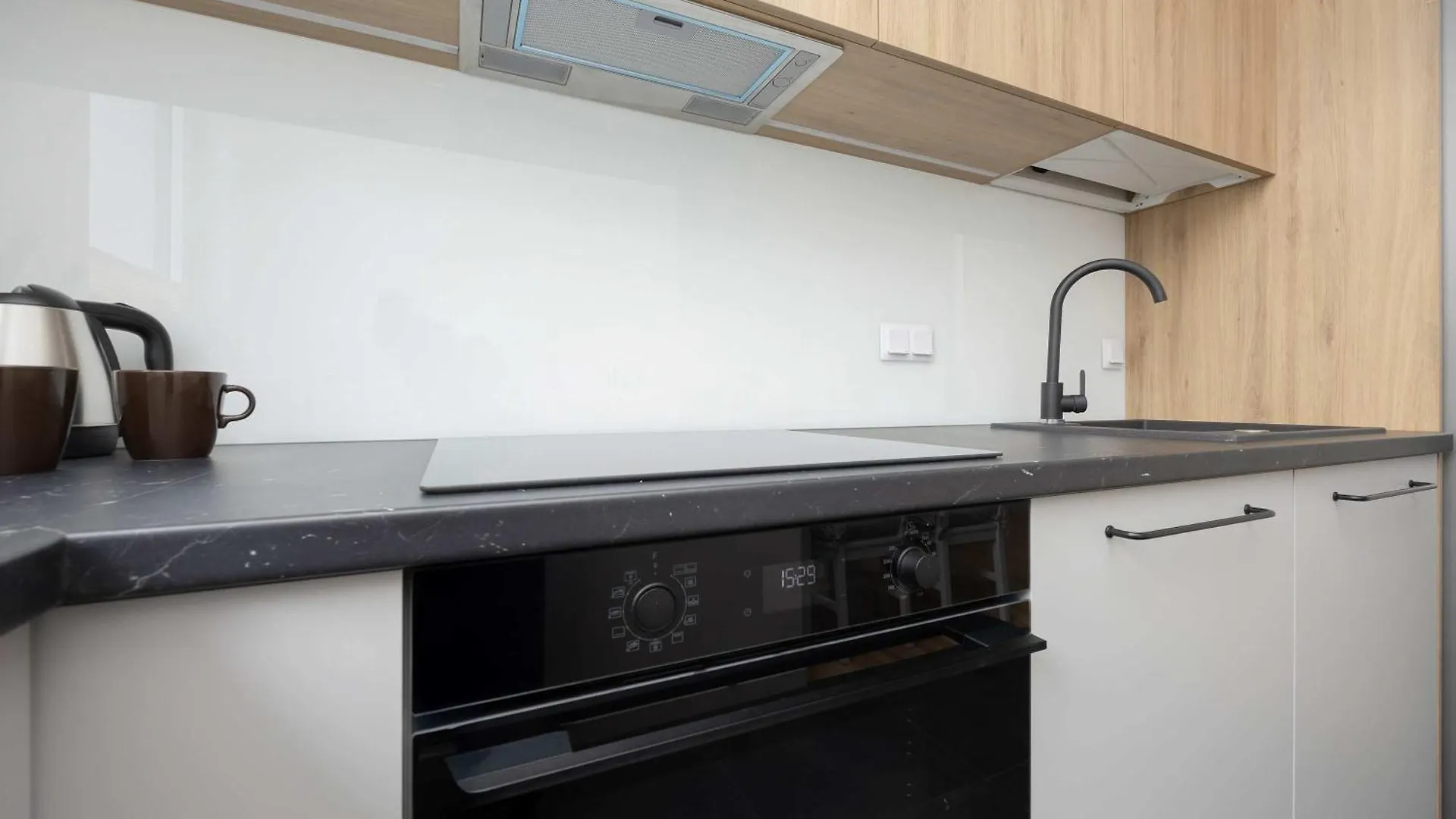 Air Conditioned Apartment In Warsaw With Parking, Balcony And Bathtub By Noclegi Renters 波兰